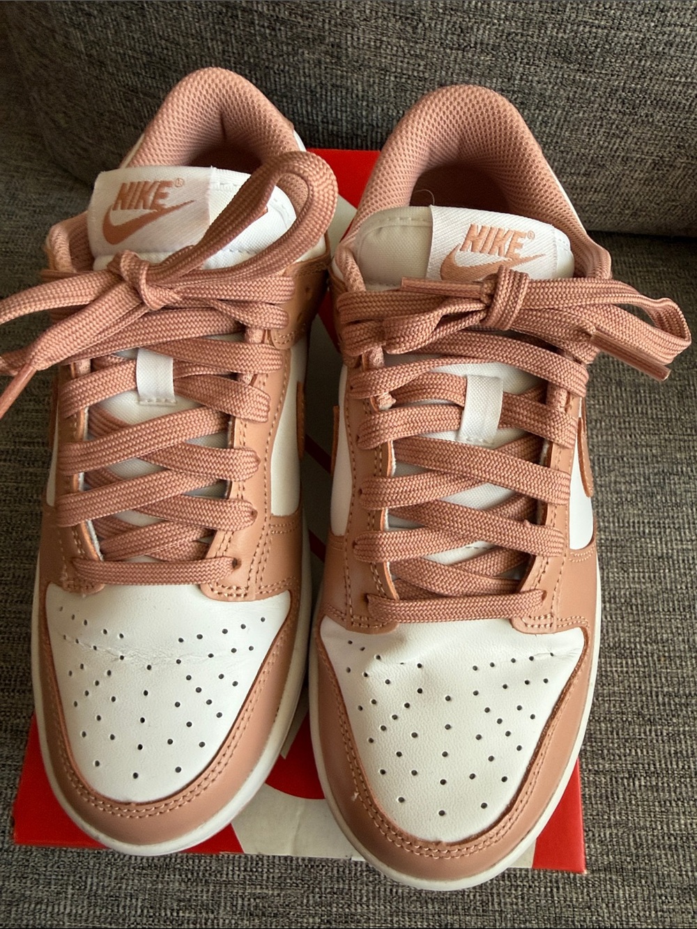 Woman’s Nike Dunk Low Sneakers in White / Rose Whisper Size 6.5